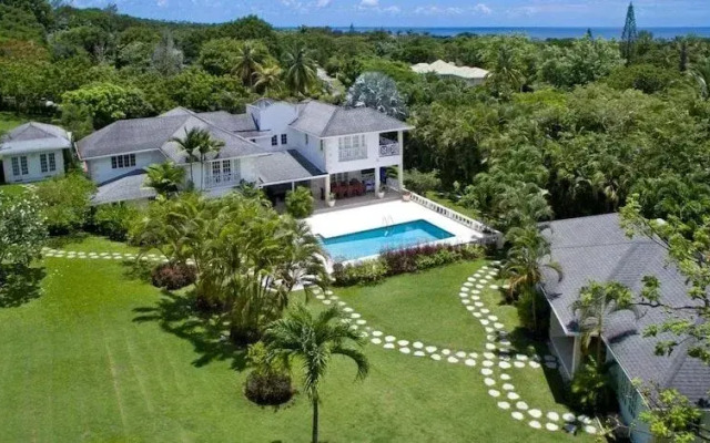 Villa Rose of Sharon