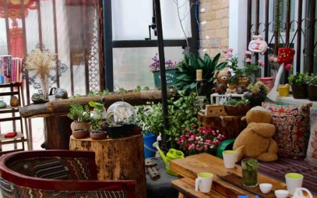 Shangri-la Linglong Inn