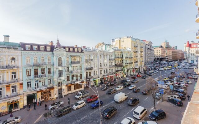 On Lev Tolstoy Square