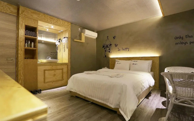 illusion hotel