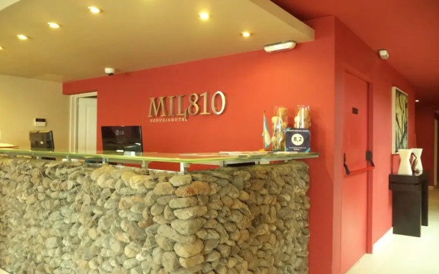 Hotel Mil 810
