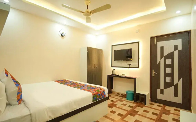 Fabhotel Grand Vatika