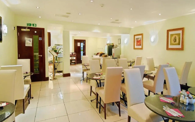 Hyde Park International