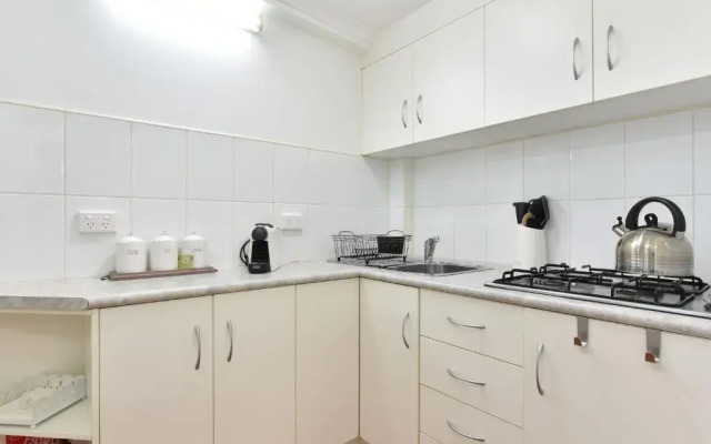 Olive Grove Studio 1