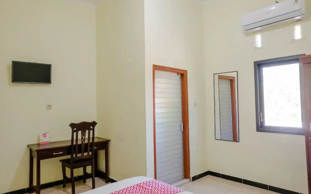 OYO 2570 Griya Kinanthi Family