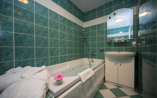 TOP HOTEL Praha & Conference Centre