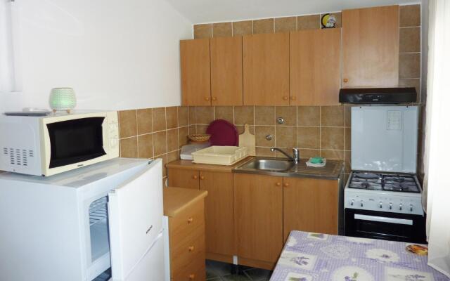 Bozica 70m from the beach & parking A3