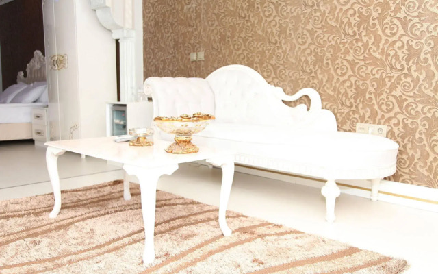 Royal Anka Hotel