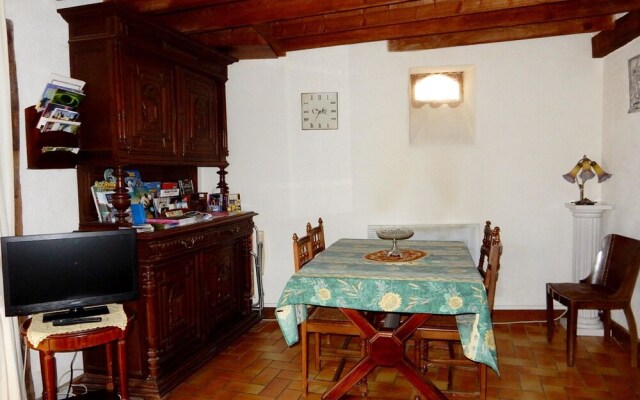 House With one Bedroom in Mer, With Enclosed Garden and Wifi