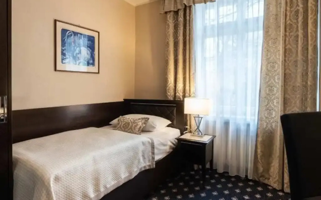 Pytloun Old Armoury Hotel Prague