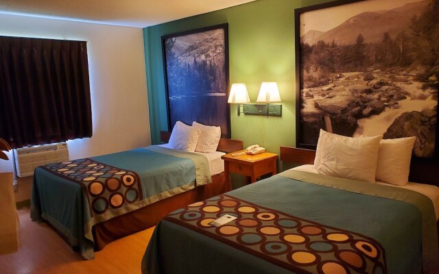 Super 8 By Wyndham Ticonderoga