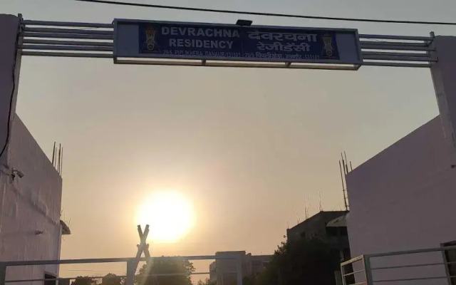 Oyo Home 88802 Devrachna Residency