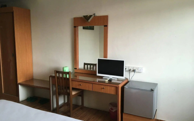 Paradise Hotel