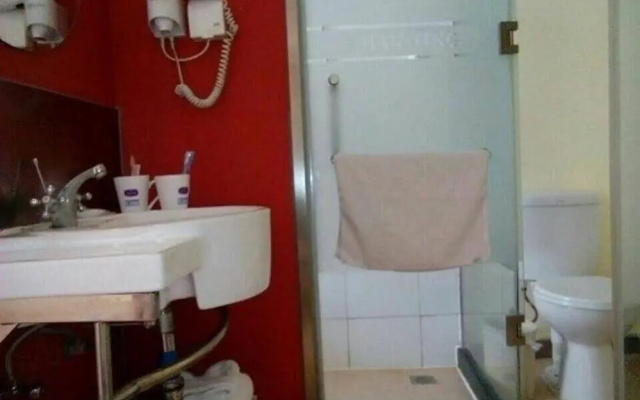 Hanting Hotel – Bathroom – Tianjin