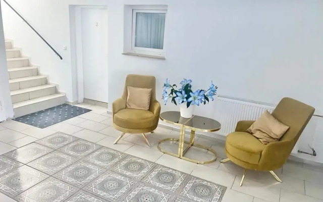 Louis Hotels