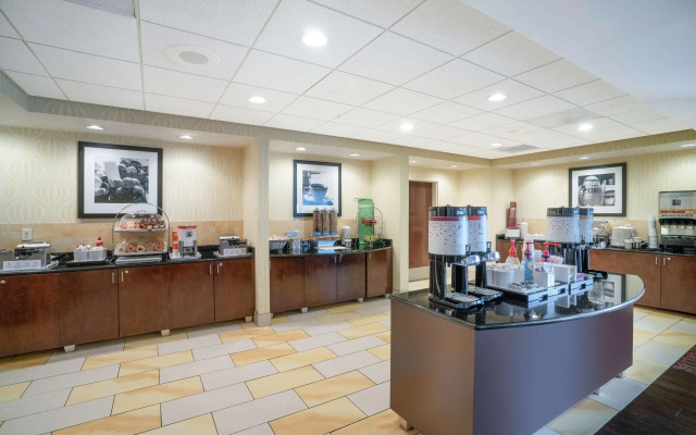 Hampton Inn Richmond Airport