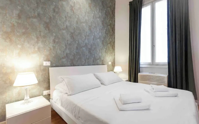 San Polo Apartment with Balcony
