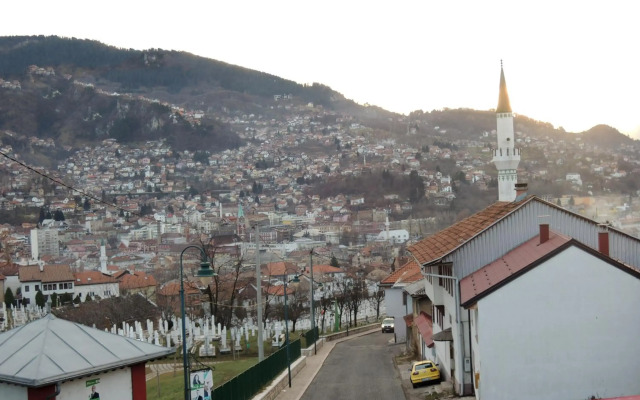 Hotel Aziza