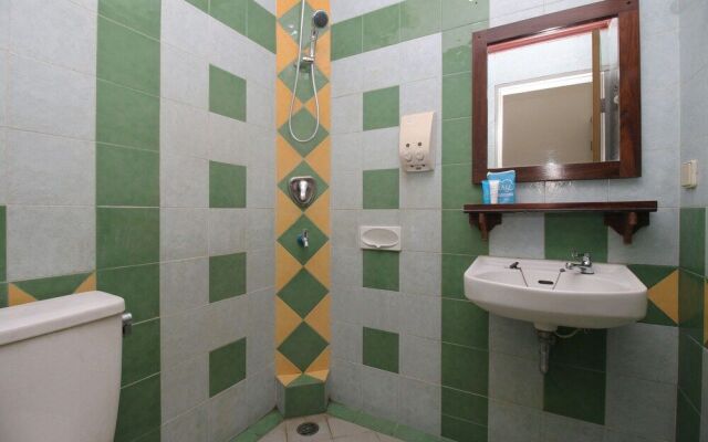 Airy Darmo Khairil Anwar 10 Surabaya