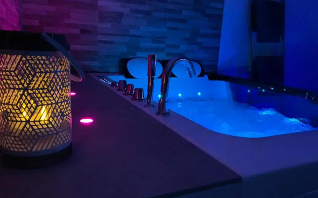 Appartement Cosy Jacuzzy Luxe Gare de Toulon
