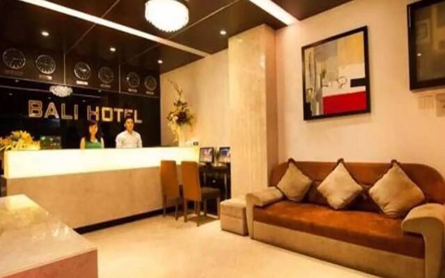 Attica Hotel