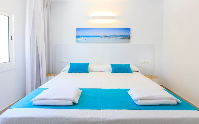 Pinos Playa Suites