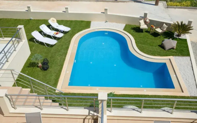 Peach- Sea View Exclusive Maisonette