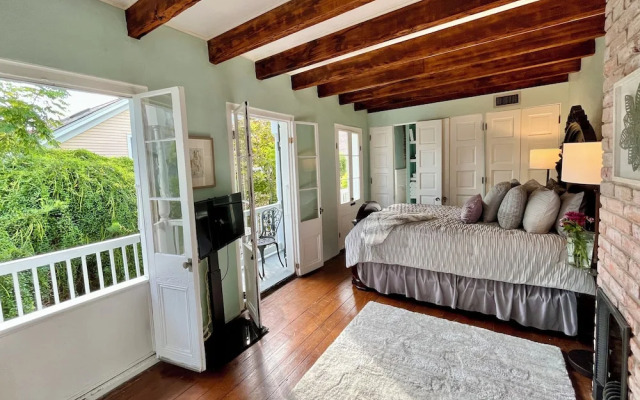 French Quarter Lanaux Mansion B & B