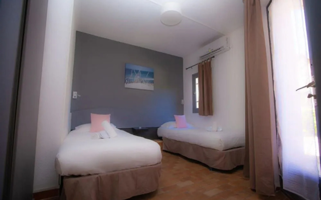 Marina Hotel Club
