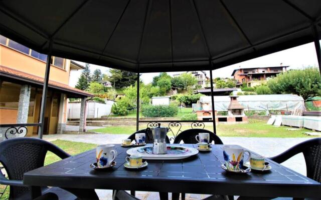 Uncle Enrys house - Family house