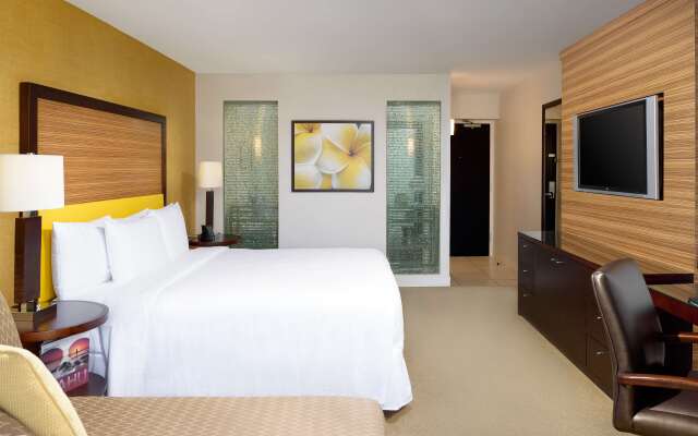Hilton Waikiki Beach Resort & Spa