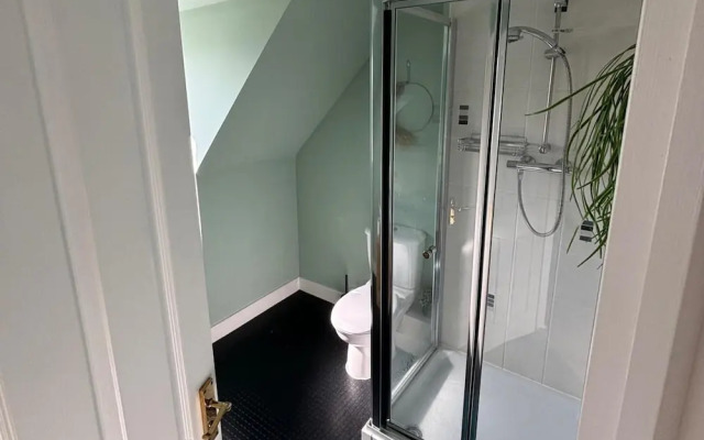 Trowbridge House, Long Stay Disc, Parking, Wifi