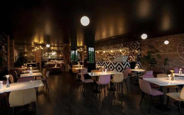 OPHELIA Lounge Restaurant Hotel