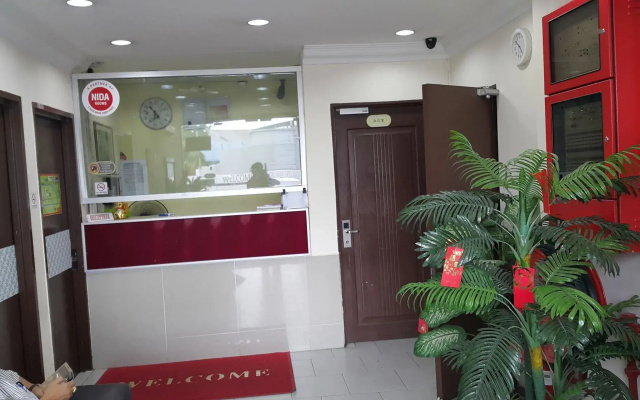 First and New Star Hotel