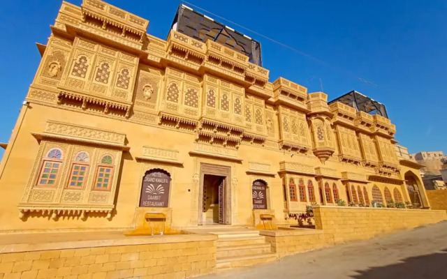 Hotel Grand Khalifa