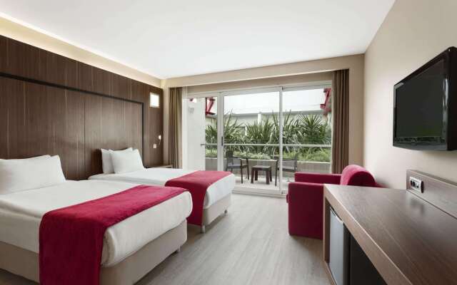 Ramada Encore by Wyndham Izmir