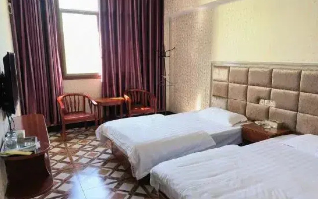 Jinghu Hotel