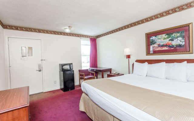 Knights Inn Hurricane Mills