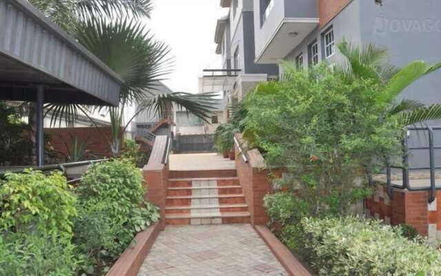 Denami Suites