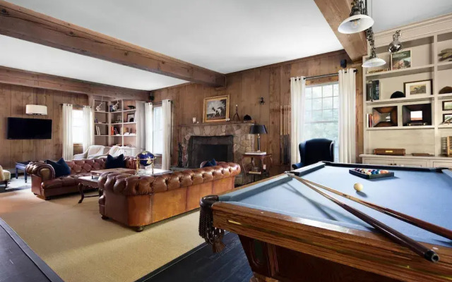 Cape Arundel Inn - Club House