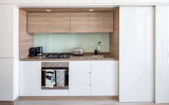 Spectacular Studio Apartment in Dubai Marina