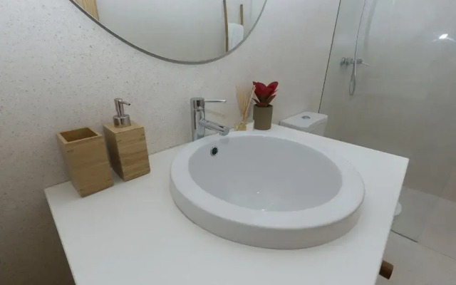 Sbra01 · Hidden Gem Apartment Design · Wifi · Netflix