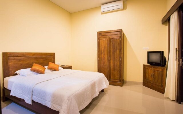 Candra Guest House