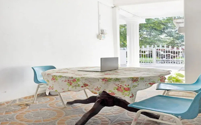 OYO 91314 Zein House