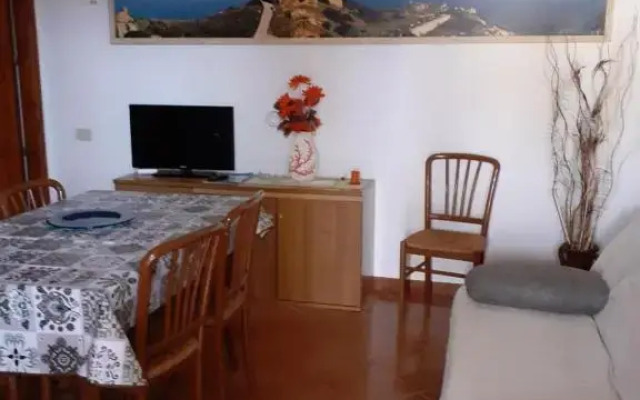 casa rosa nel residence mirice con piscina ,wifi,condizionatore - vicino al mare