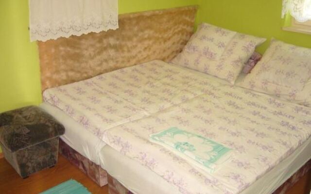 Orszag Apartmanhaz