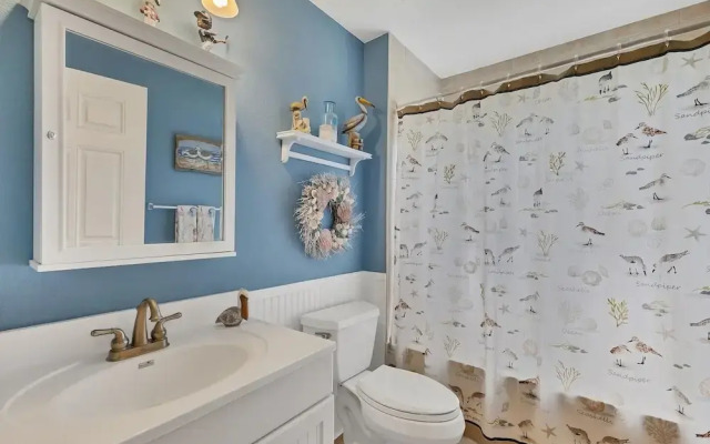 15736 Lakeland Circle