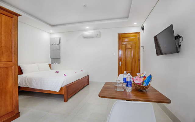 Sandy Apartment - Walk to the beach