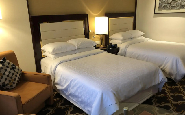 Sheraton Grand Pune Bund Garden Hotel