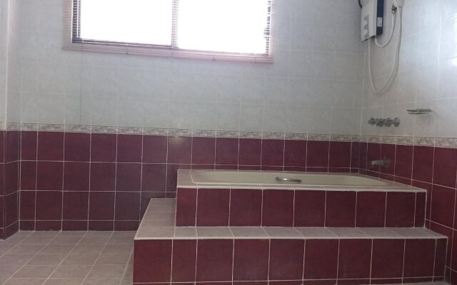 Linmarr Davao Hotels and Apartelles